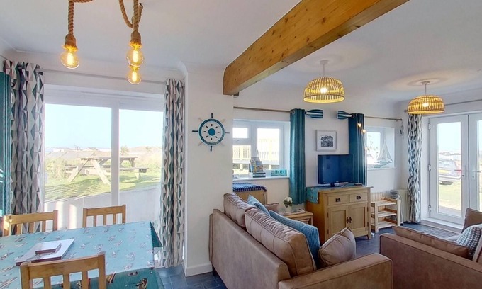 Hayle Cottage | Craigmore offers great space for families or friends to enjoy the Towans