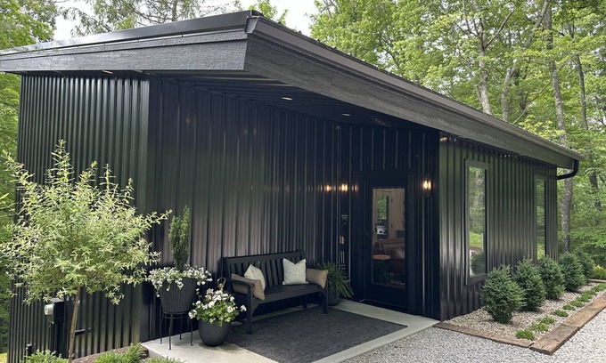 Logan Cabin | Creative Cabins - Kobe's Cabin