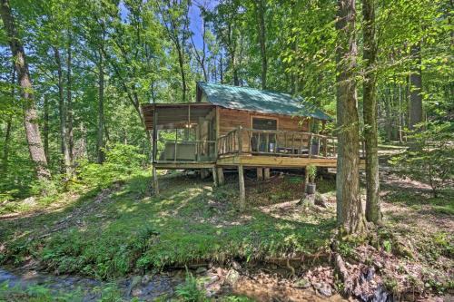 Barnardsville House | Creekside Cabin with Deck in Pisgah Forest!