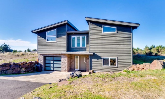 Oceanside House | Crescent Vue