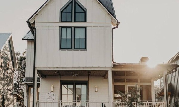 Eufaula Cottage | Crew's Cottage · Carlton Landing Vacation Home | Crew's Cottage