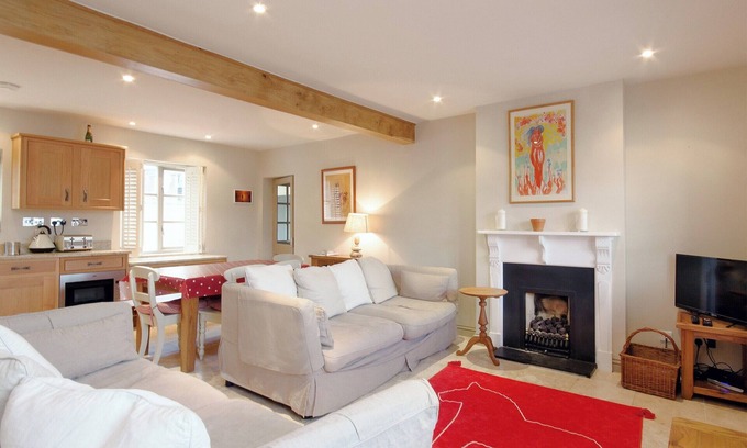 Salcombe Cottage | Croft View Terrace 7