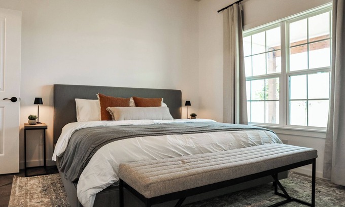Fredericksburg Cottage | Cross Mountain Cottages 4 | Near Wine Road 290 & Events