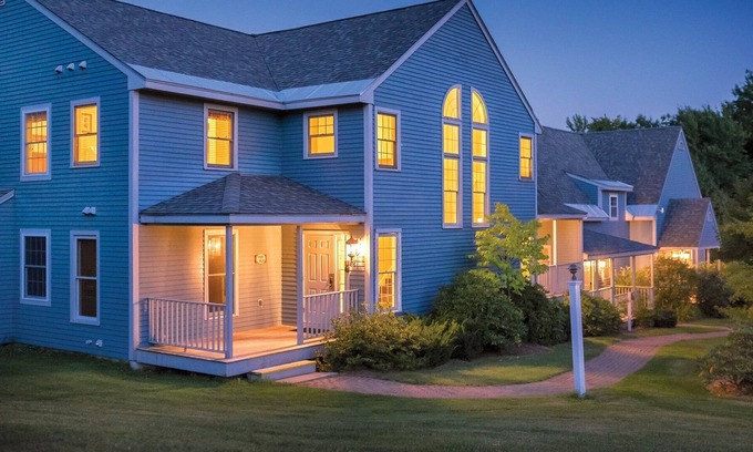 Francestown House | Crotched Mountain Golf Club, Autumn Leaf Peeping