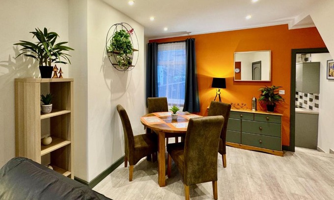 Cleethorpes House | Crow Hill House - Great for Contractors or Family Holidays