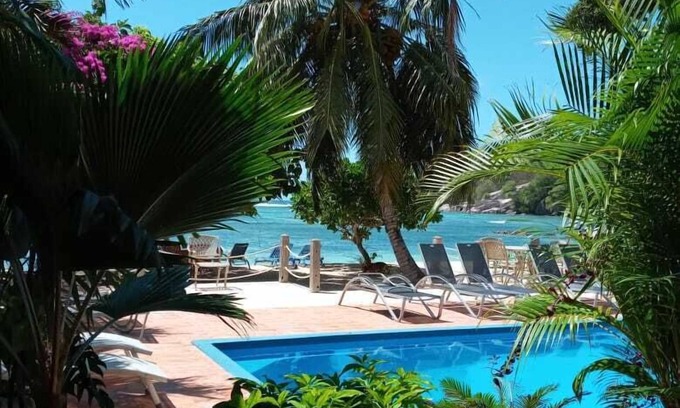 Pointe Au Sel Hotel | Crown Beach Hotel