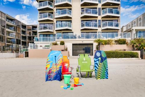 Crown Point Apartment | Crown Point 3BR Bay and Beach View Parking W D
