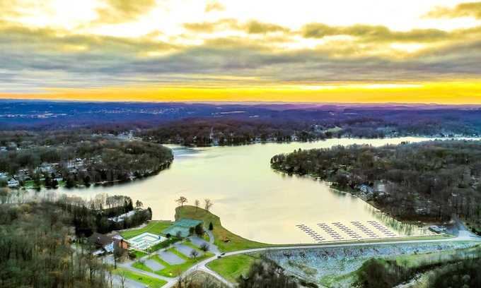 Treasure Lake Apartment | Crown Resorts at Wolf Run