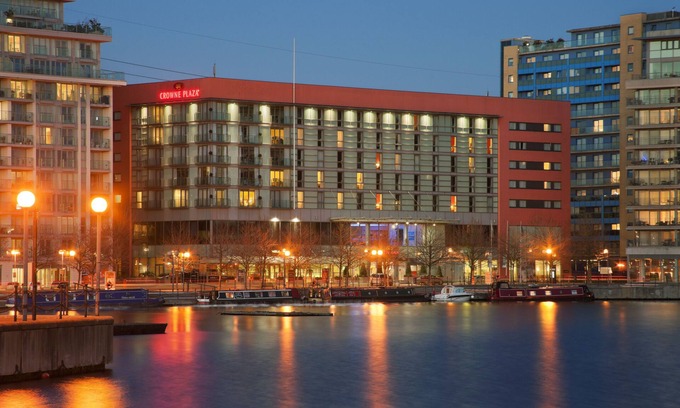Docklands Hotel | Crowne Plaza London - Docklands by IHG