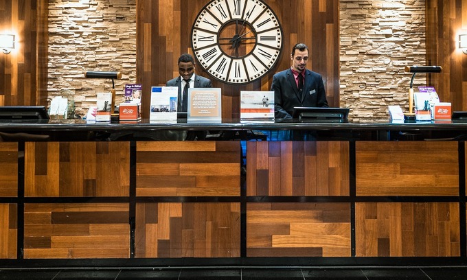 Elizabeth Hotel | Crowne Plaza Newark Airport by IHG