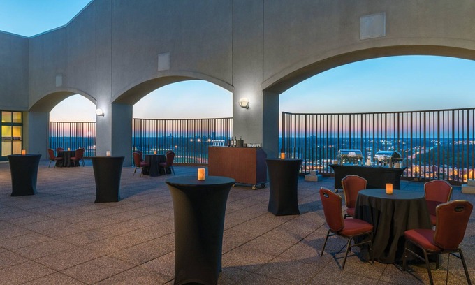 Springfield Hotel | Crowne Plaza Springfield by IHG