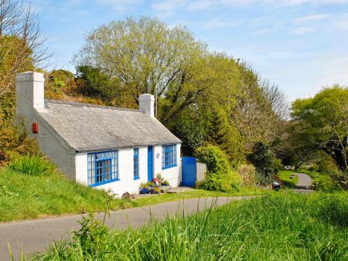 Fishguard House | Crows Cottage