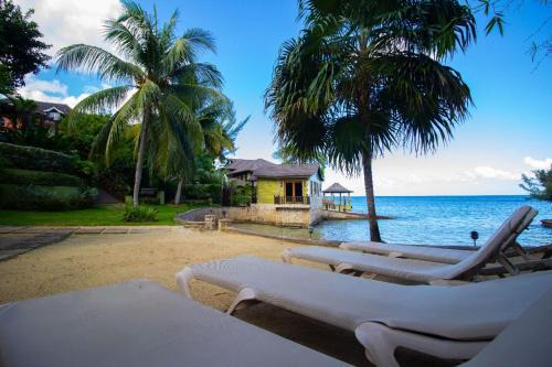 Crystal Cove Apartment | Crystal Cove Oceanfront/2 bedroom Condo