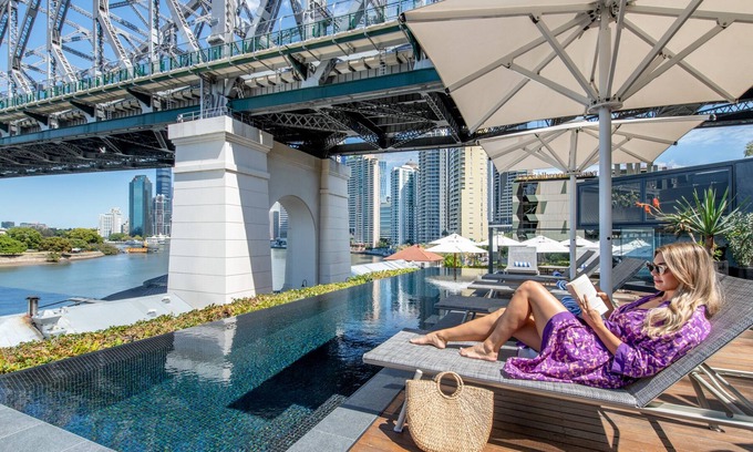 Brisbane Hotel | Crystalbrook Vincent