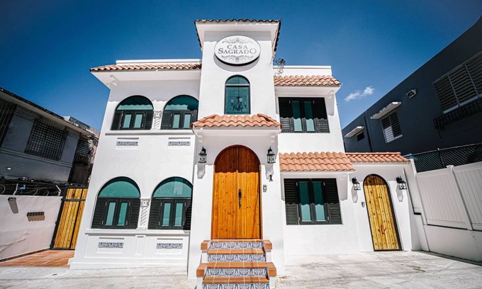 Sagrado Corazon Apartment | CS6- Open Space Colonial Studio -Sleeps 2