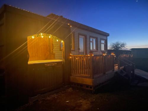 Great Fryup Dale Ski Chalet | Cuddles & Bubbles Cozy Cabin with jacuzzi spa hot tub