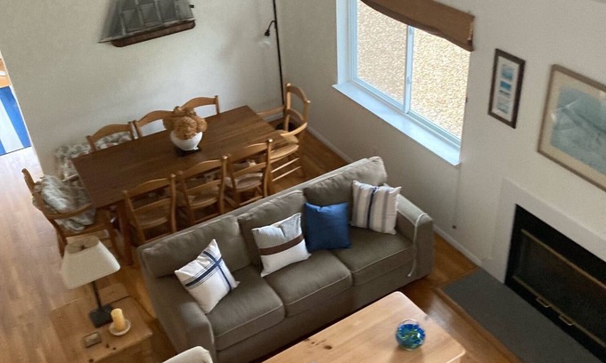 Culloden Shores House | Culloden Shores 4 BED 2 BATH; Steps to the Private Beach + Outdoor Shower!