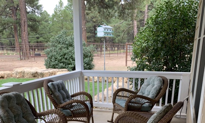 Mountainaire House | Custom ranch style home on 10 acres in the forest