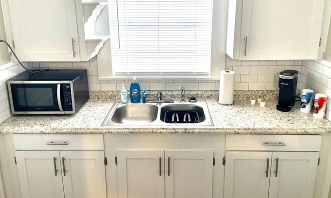 Texas City House | Cute 2/1 House in quiet neighborhood