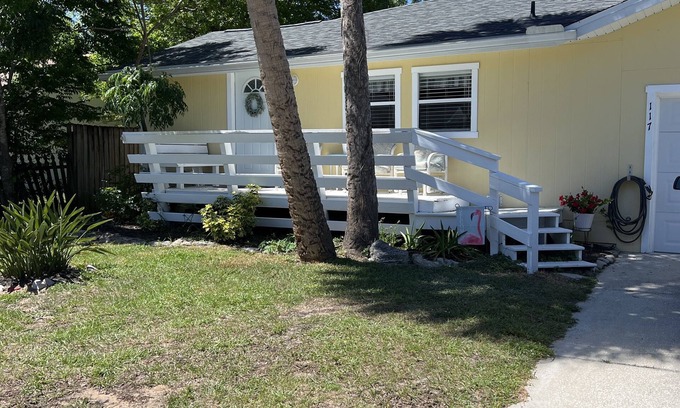 Edgewater House | Cute, comfortable home with a sunny front porch. 3 minute walk to the river.