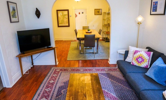 East Central House | Cute cottage centrally located with full amenities!
