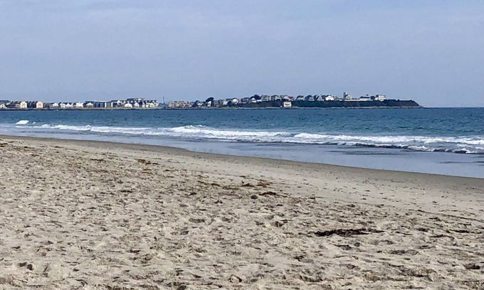 Hampton Cottage | Cute Cottage with Great Deck in Island Section of Hampton Beach!