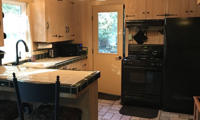 Cedar Glen House | Cute, Cozy, Clean Mountain Cottage Please inquire for dates available. Pets