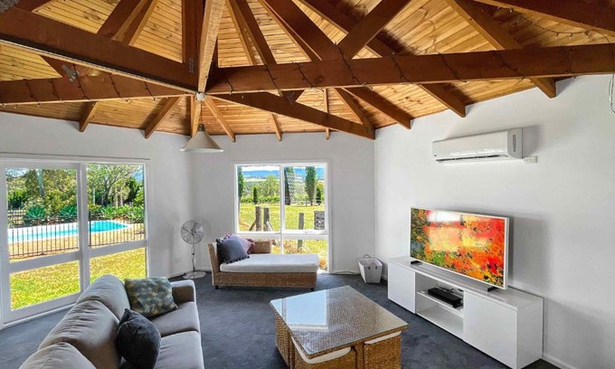 Lovedale House | Cuvee Cottage