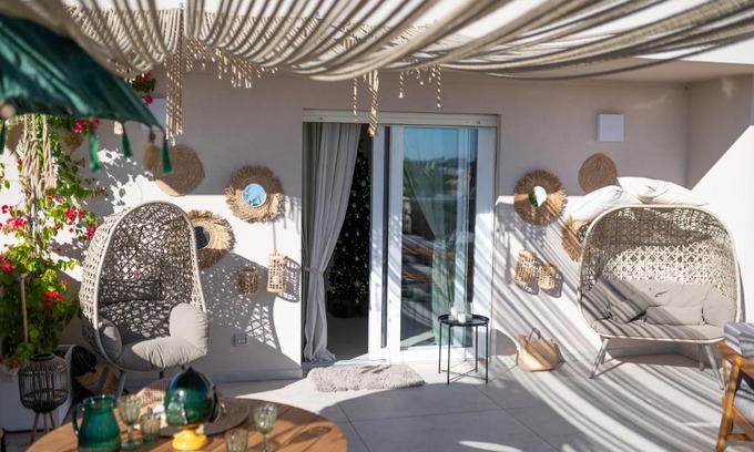 Municipio 3 Apartment | D'olivo Home - Luxury Suite