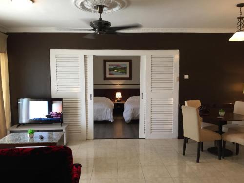 Alor Gajah Apartment | D Savoy @ Famosa Melaka