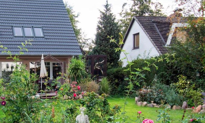Lutt Kiepenbarg Apartment | Dachgeschosswohnung Scharbeutz mit Garten