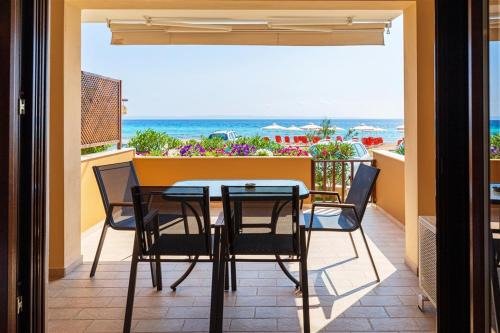 Nikita Apartment | Dafni's Beachfront Luxury Studios