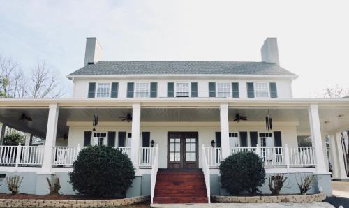Dahlonega Hotel | Dahlonega Resort and Vineyard