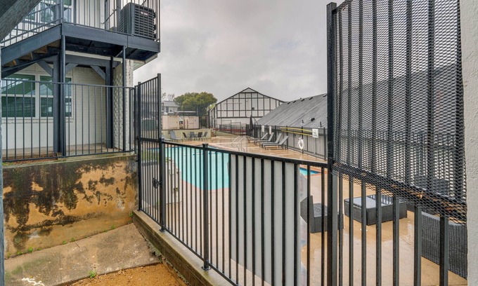 Vickery Meadow Apartment | Dallas Unit w/Pool Access - 9 Mi to Dtwn!