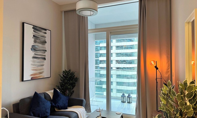 Downtown Dubai Apartment | Damac Reva Residences 808