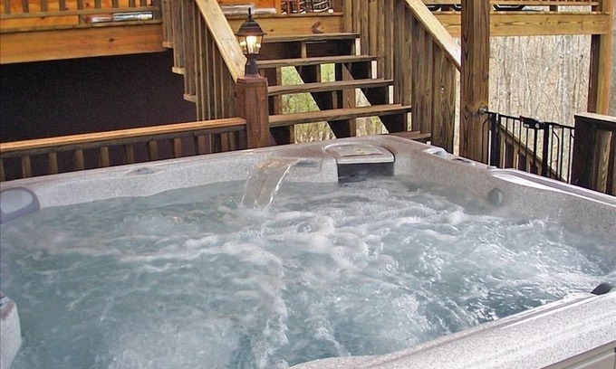 Blairsville Cabin | Dancing Bear Your Honeymoon Cabin with Hot Tub in the Woodsn