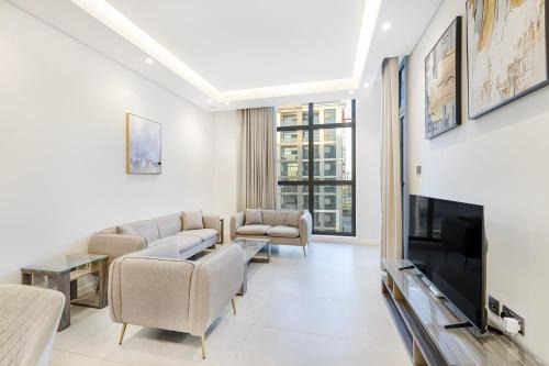 Al Satwa Apartment | Daniels 1BR at Jumeirah Garden City
