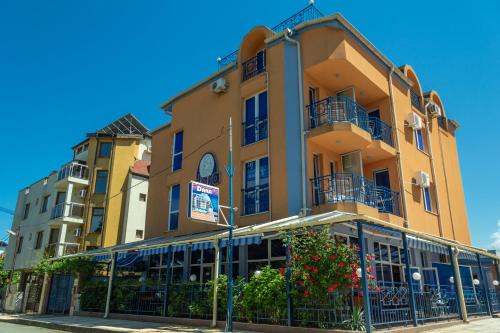 Primorsko Hotel | Dara Hotel