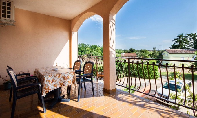 Monterol Apartment | Dara2 APARTMENT