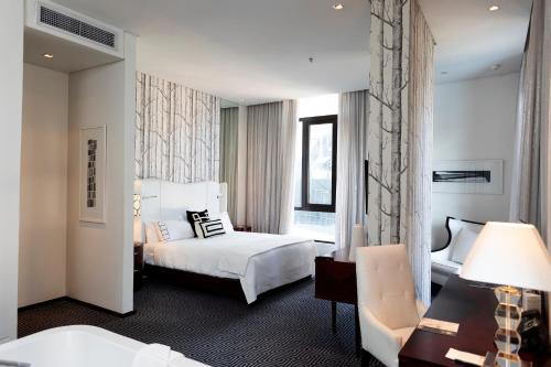 Sandown Hotel | DAVINCI Hotel on Nelson Mandela Square