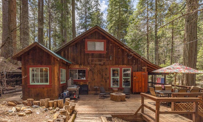 Sugar Pine Cabin | Davis Family Cabin