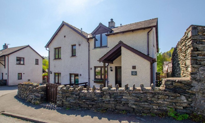 Backbarrow House | Dawn Cottage - Two Bedroom House, Sleeps 4
