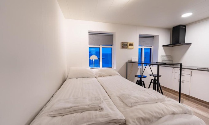 Akureyri Apartment | Day Dream Central Akureyri Basement Studio