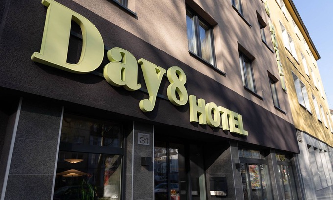 Suelz Hotel | Day8 Hotel