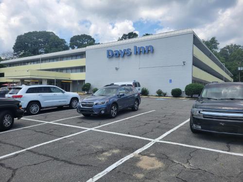 Huntington Hotel | Days Inn by Wyndham Alexandria South