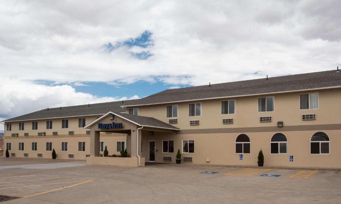 Hurricane Hotel | Days Inn by Wyndham Hurricane/Zion National Park Area