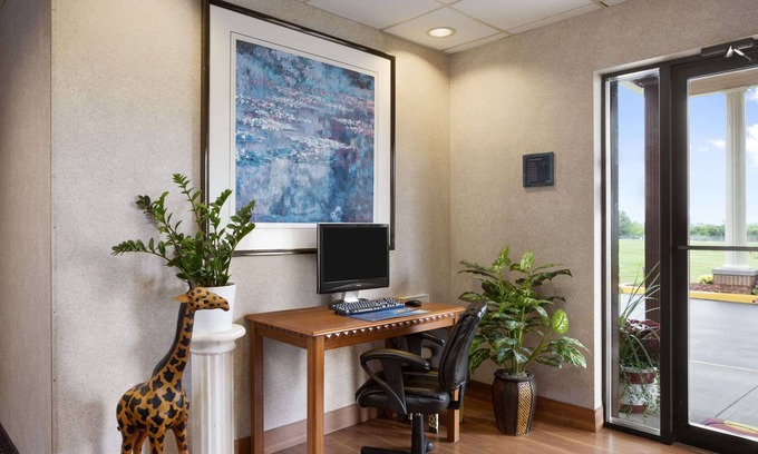 Franklin Hotel | Days Inn by Wyndham Middletown