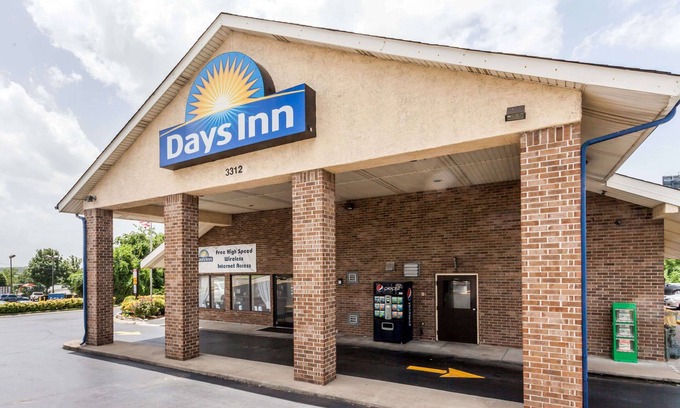 Talbot's Corner Hotel | Days Inn by Wyndham Nashville North/Opryland Area