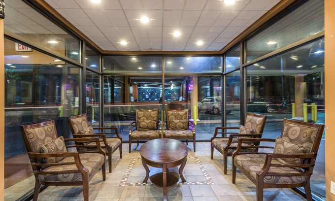 South Hills Hotel | Days Inn by Wyndham Pittsburgh