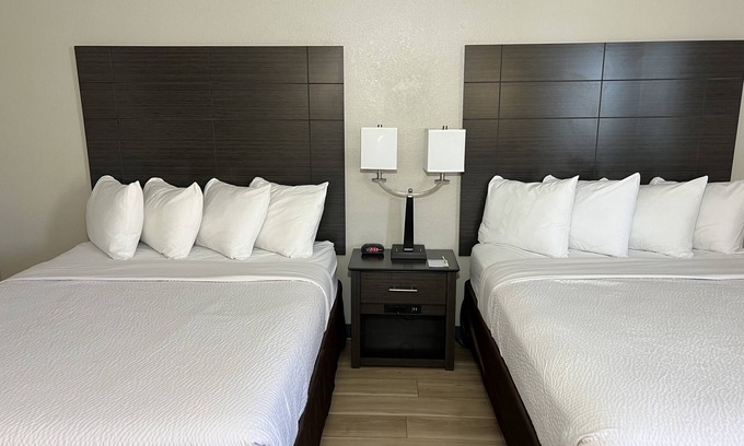 Somerset Hotel | Days Inn by Wyndham Somerset PA I-70 I-76
